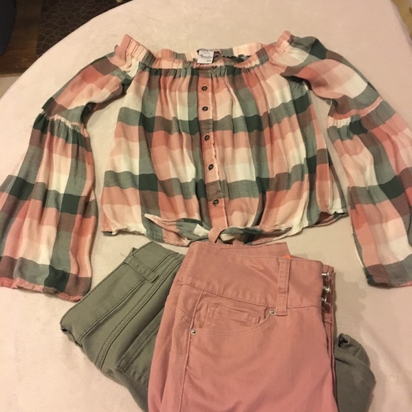 American Rag Tops - American Rag XS Bell Sleeve Crop Top